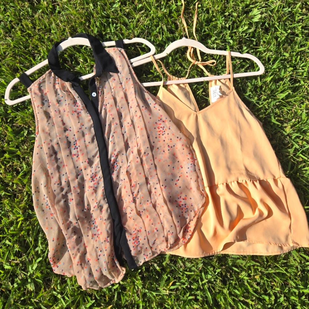 Women’s Blouse Bundle – Size XS – Peach Tank & Sheer Polka Dot Sleeveless Top